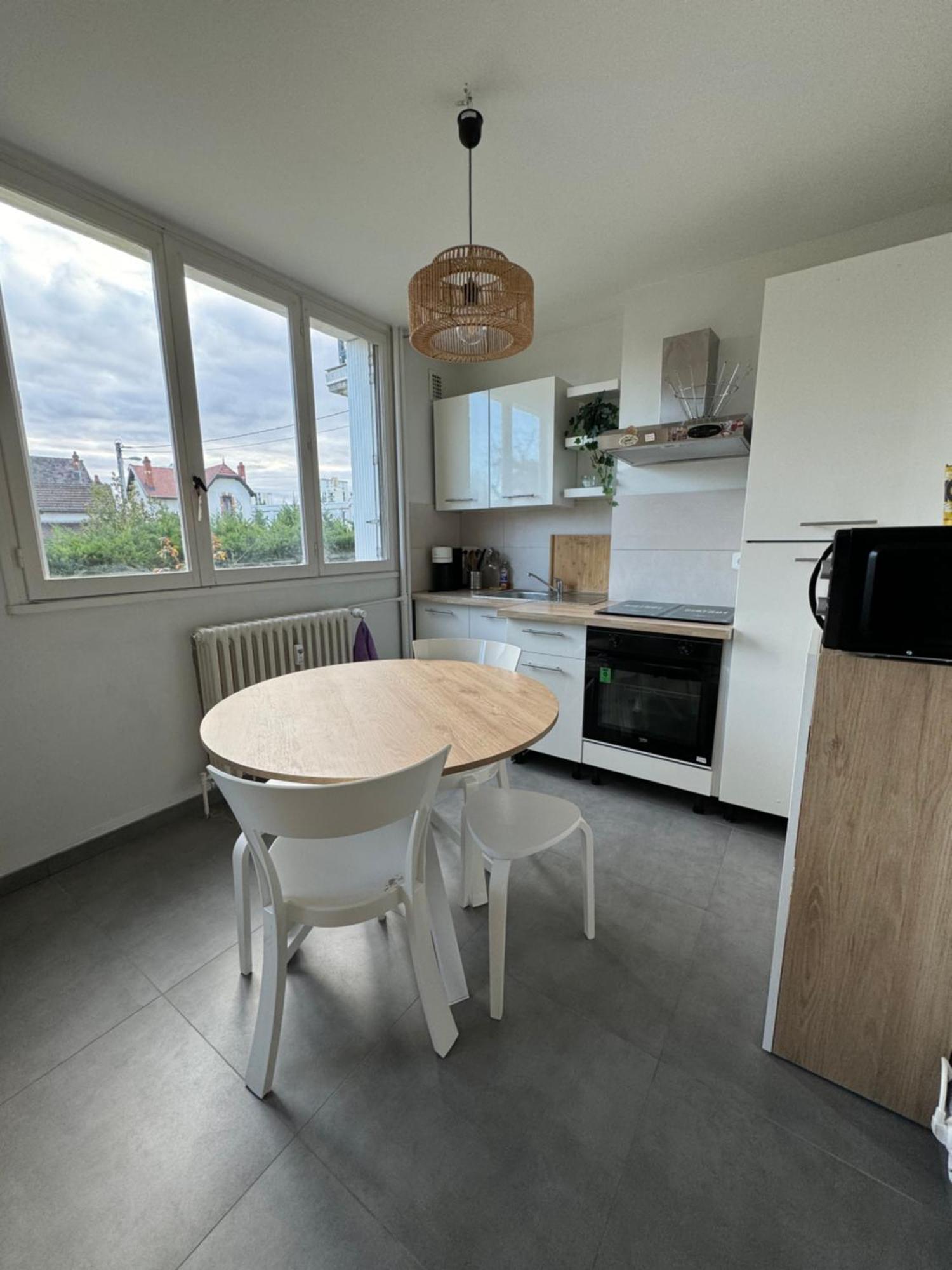 - Appartement *